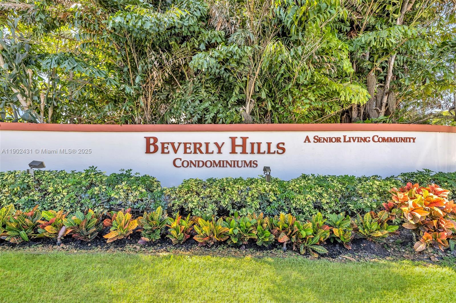BEVERLY HILLS CONDO NUMBE - Residential