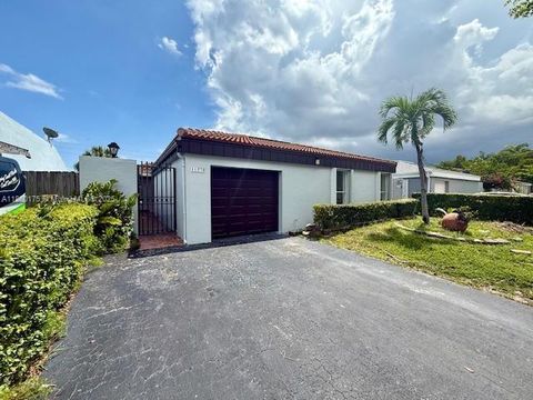 11570 SW 83rd Ter 0 Miami FL 33173