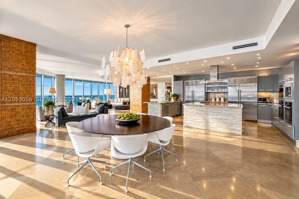 100 S Pointe Dr 2905