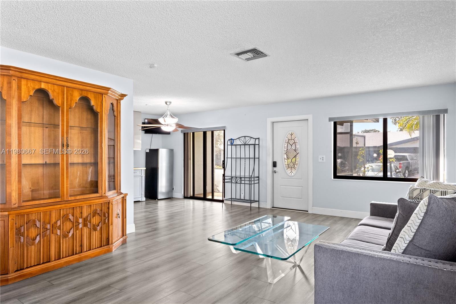 DELRAY VILLAS 3 - Residential