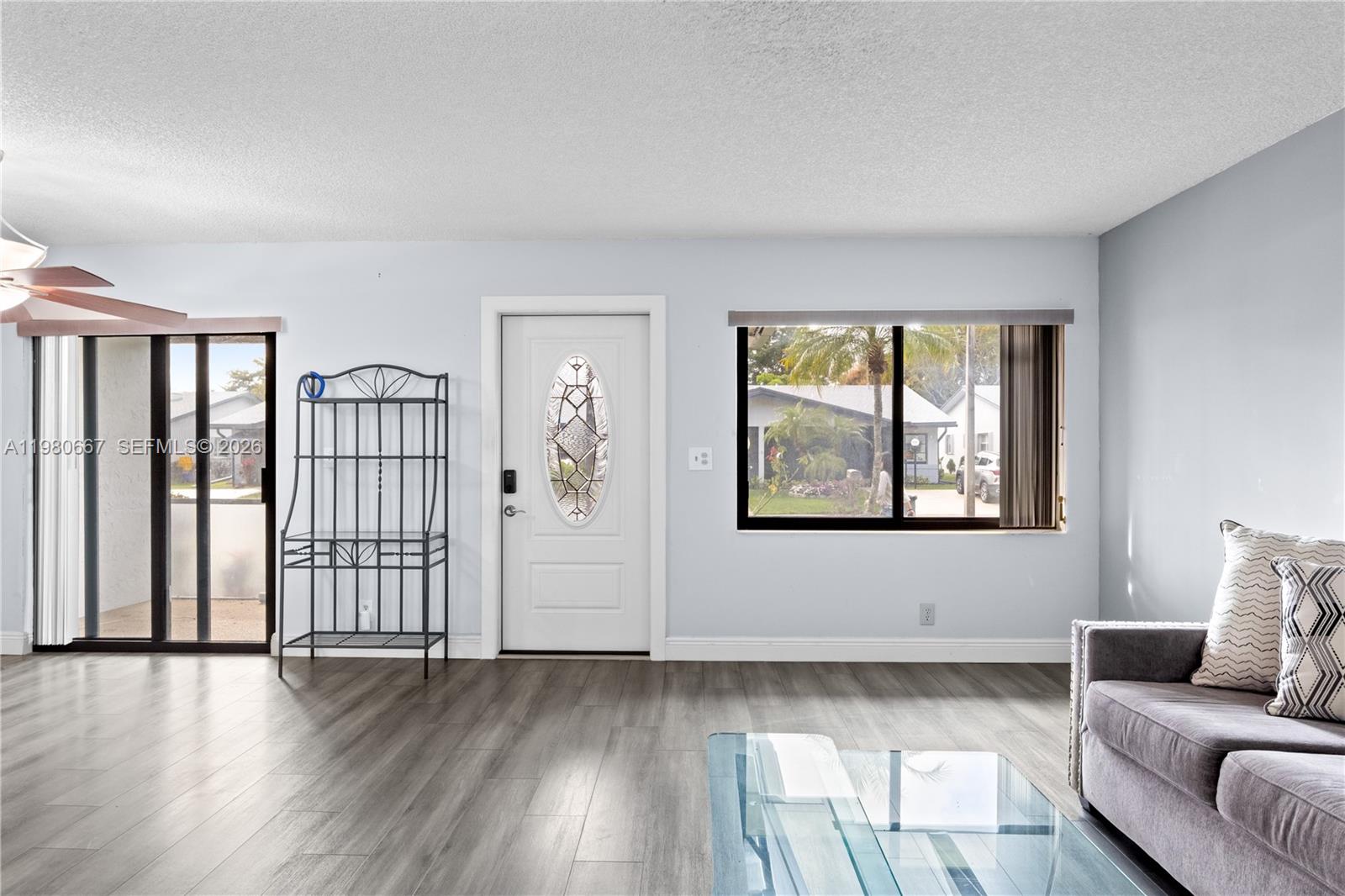 DELRAY VILLAS 3 - Residential