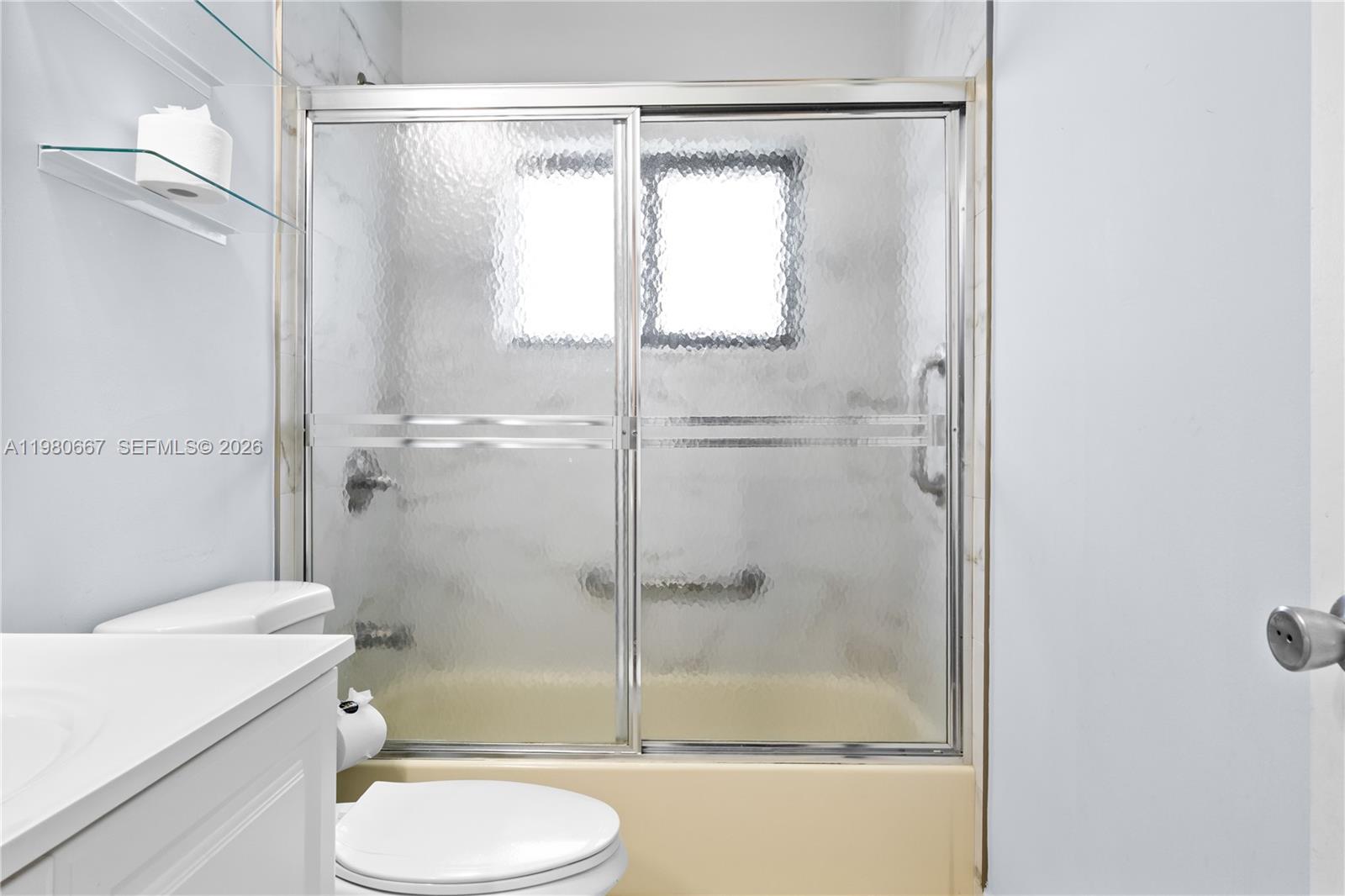 DELRAY VILLAS 3 - Residential