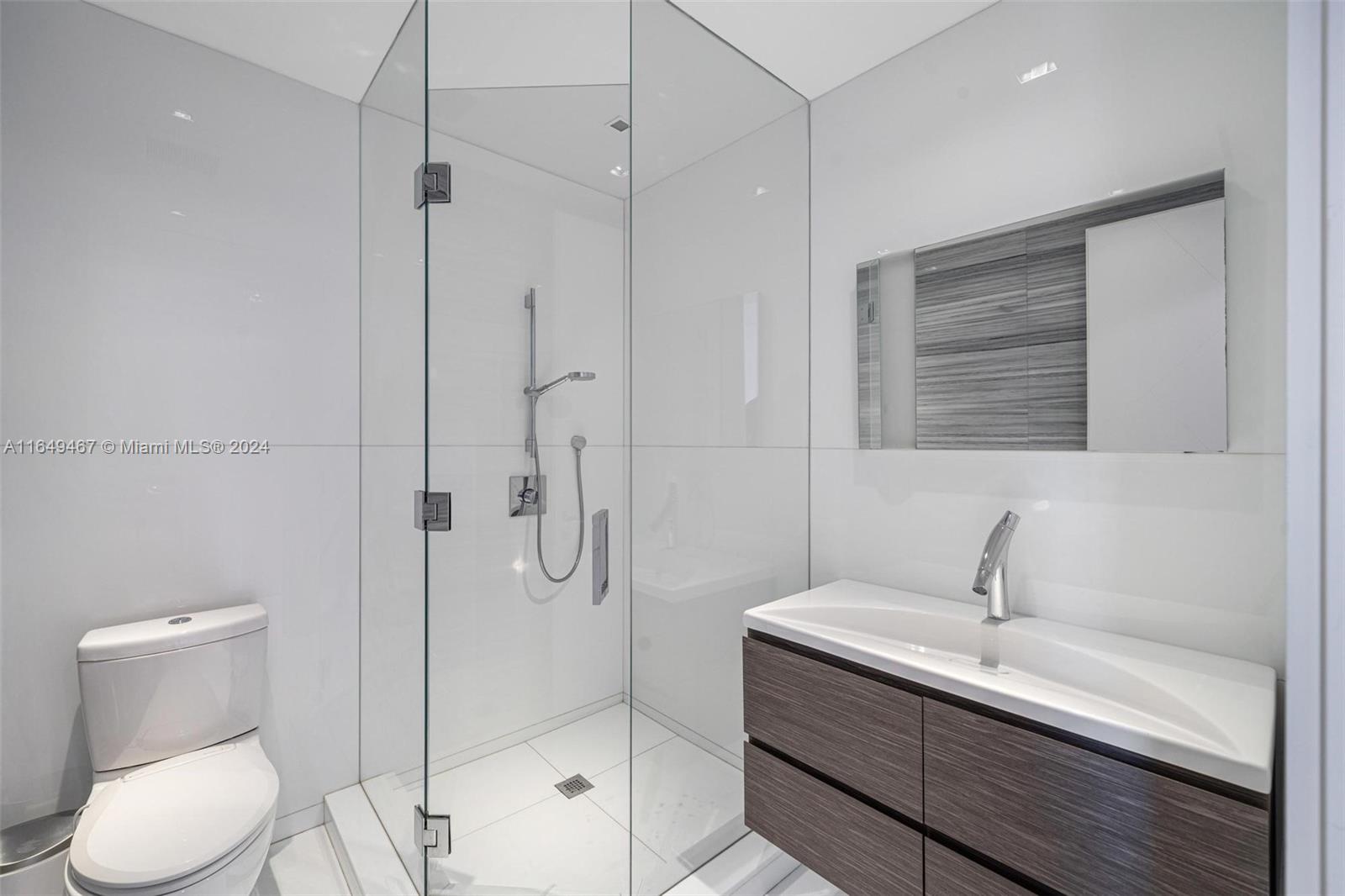 THE RESIDENCES AT THE BATH - Residential