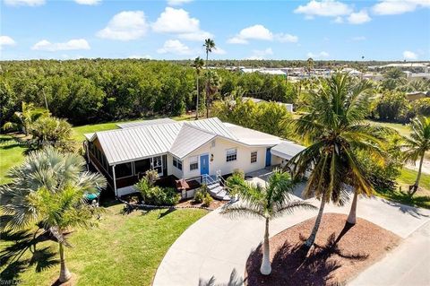 A home in Everglades City