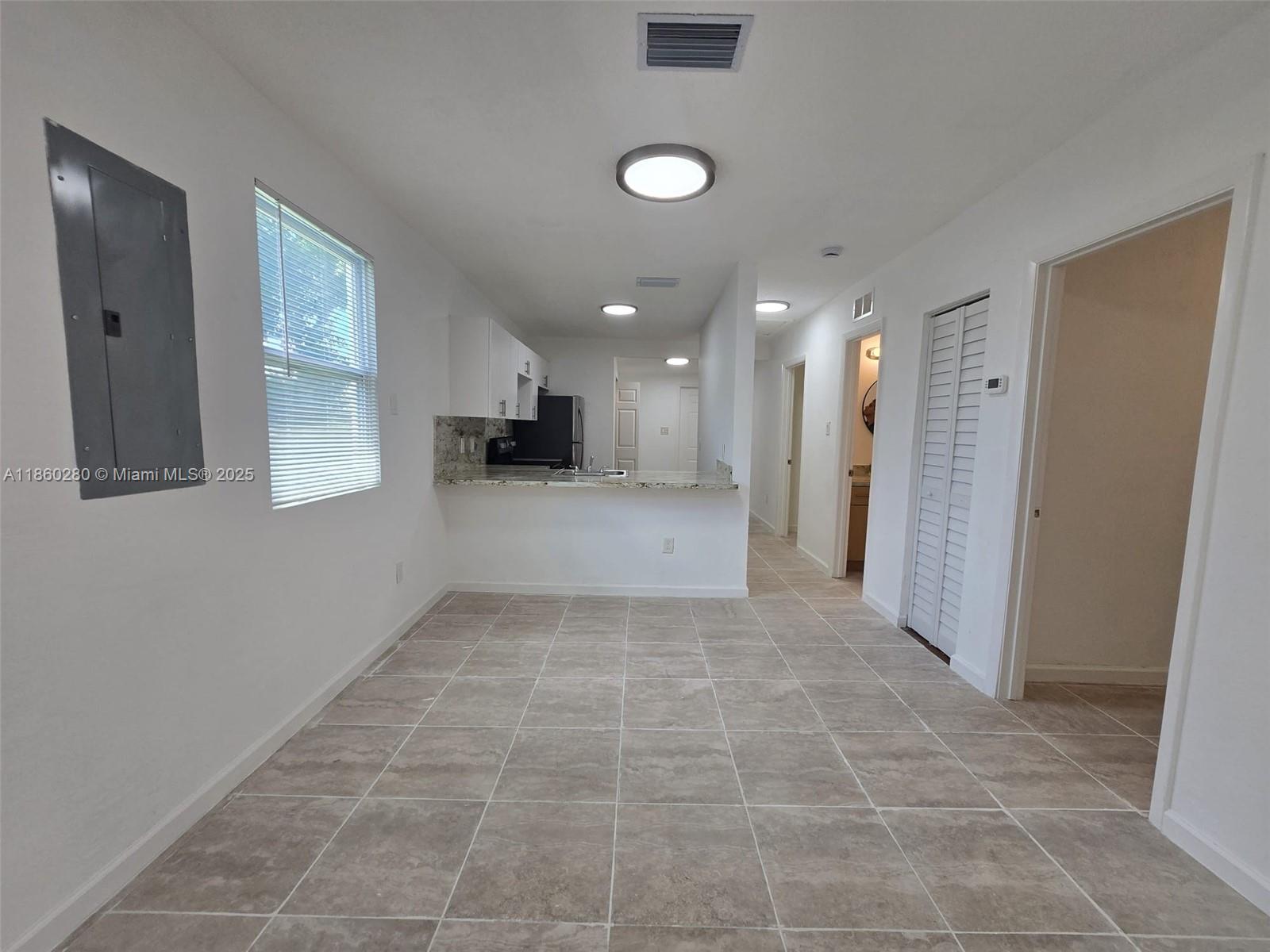 1437 NW 70th St