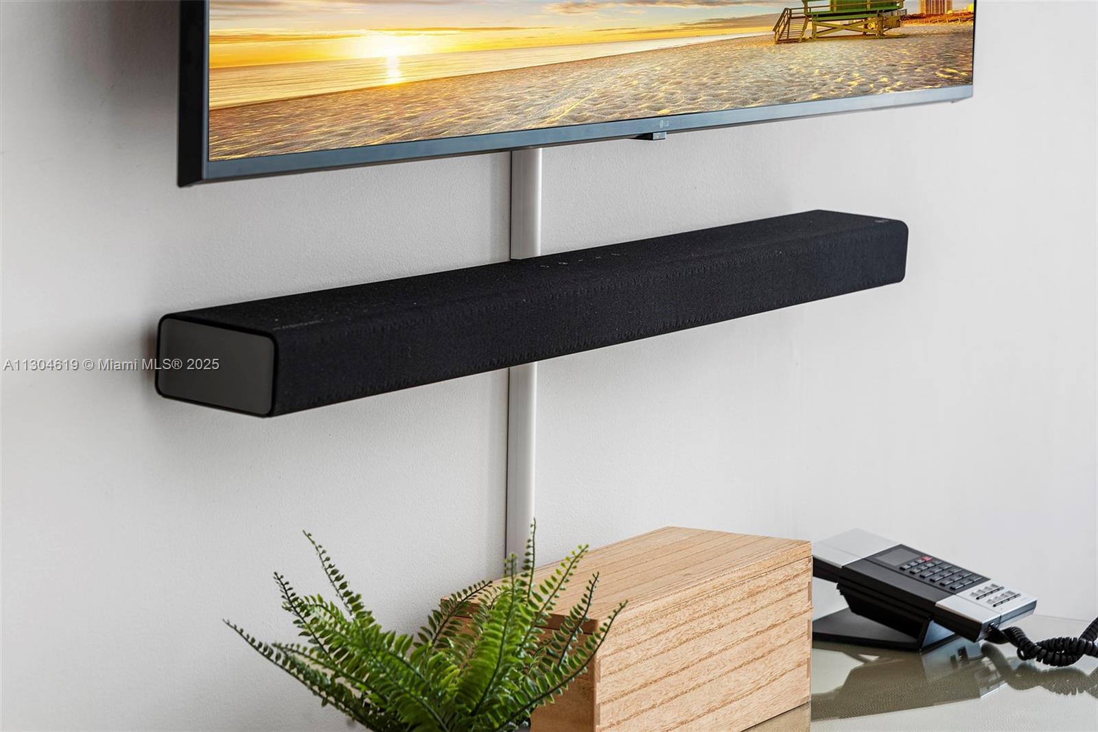 2201 COLLINS AVE CONDO - Residential Lease