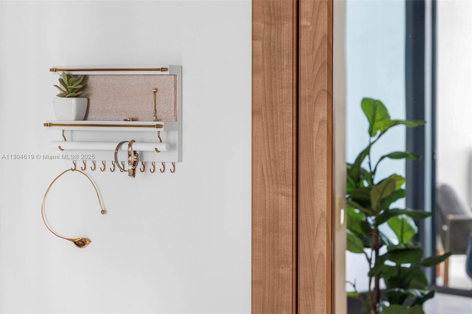 2201 COLLINS AVE CONDO - Residential Lease