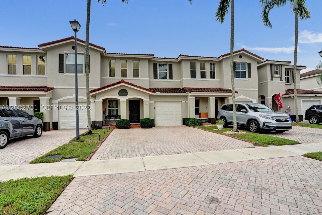 220 Riverwalk Cir, Sunrise FL 33326