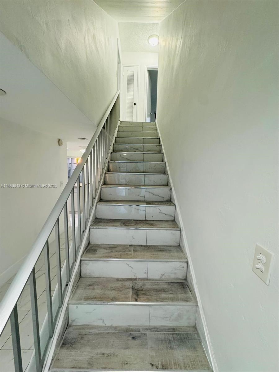 COUNTRY CLUB OF MIAMI - F - Residential Lease