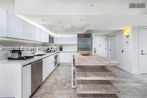 1 HOTEL and RESIDENCES - Residential