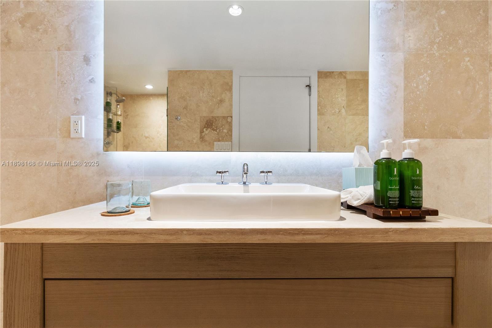 1 HOTEL and RESIDENCES - Residential