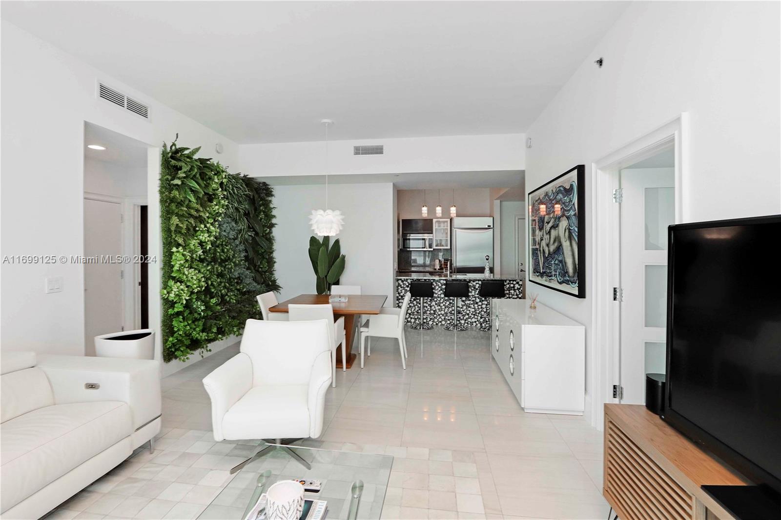 THE PLAZA 851 BRICKELL CO - Residential