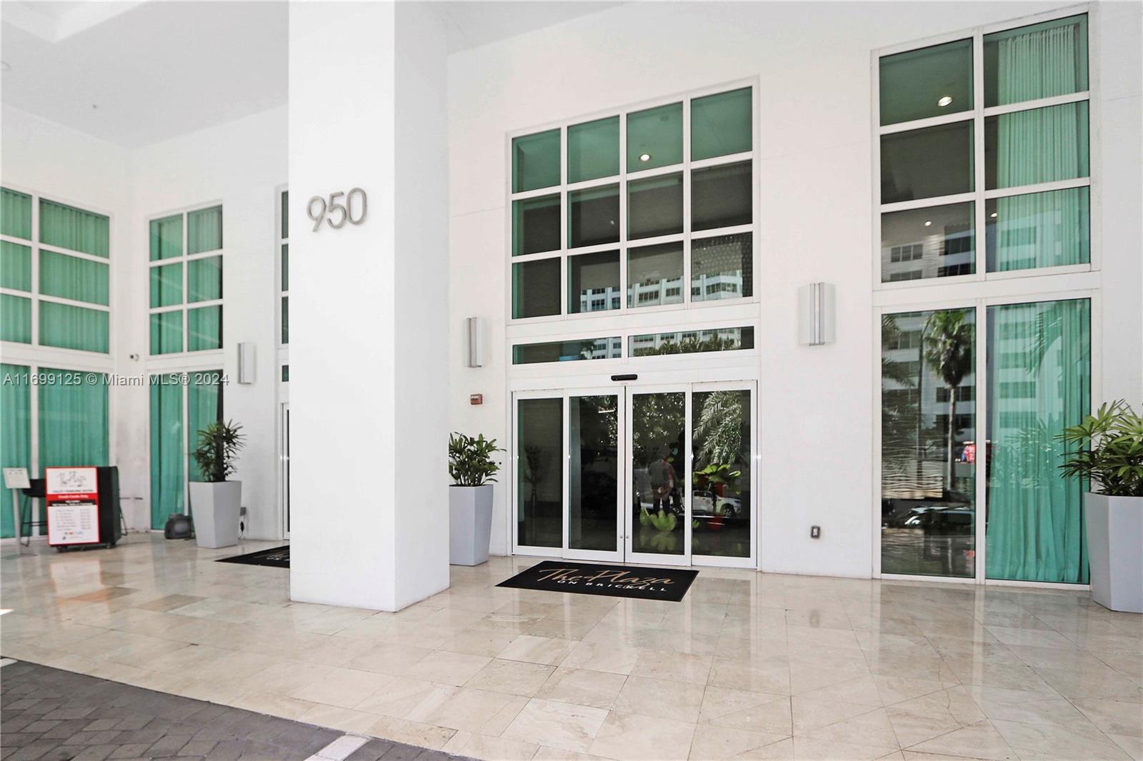 THE PLAZA 851 BRICKELL CO - Residential