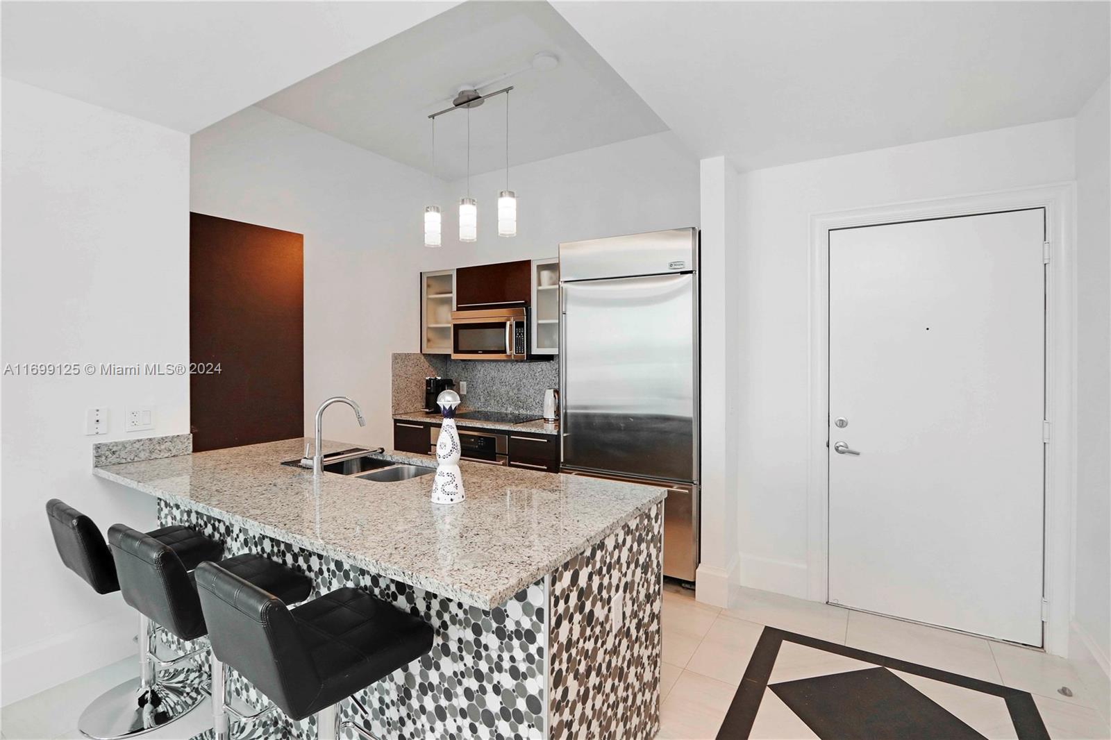 THE PLAZA 851 BRICKELL CO - Residential