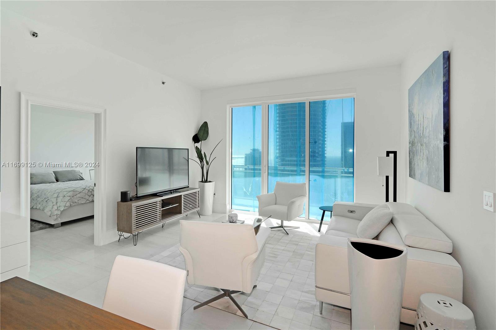 THE PLAZA 851 BRICKELL CO - Residential