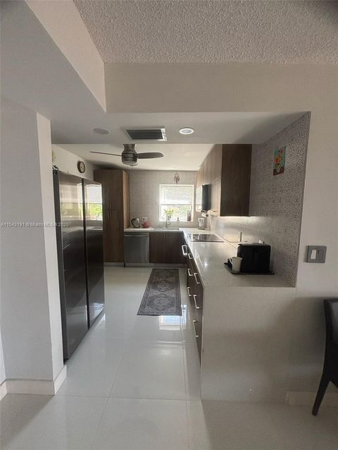 1865 S Ocean Dr 4F Hallandale Beach FL 33009