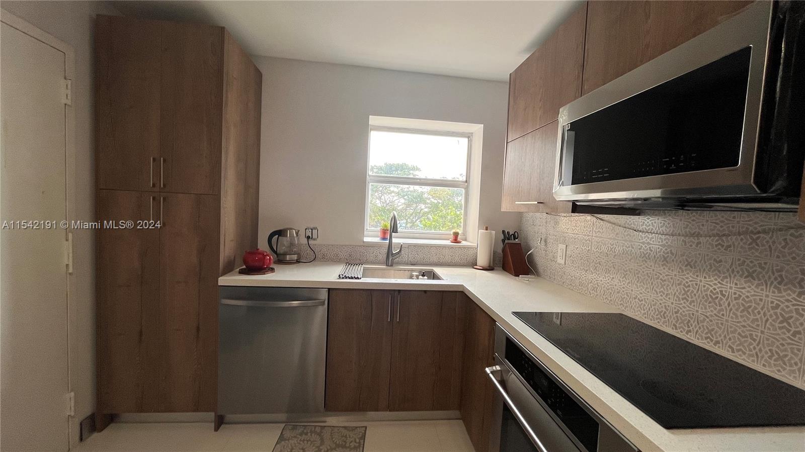 PRINCE GEORGE ARMS CONDO - Residential
