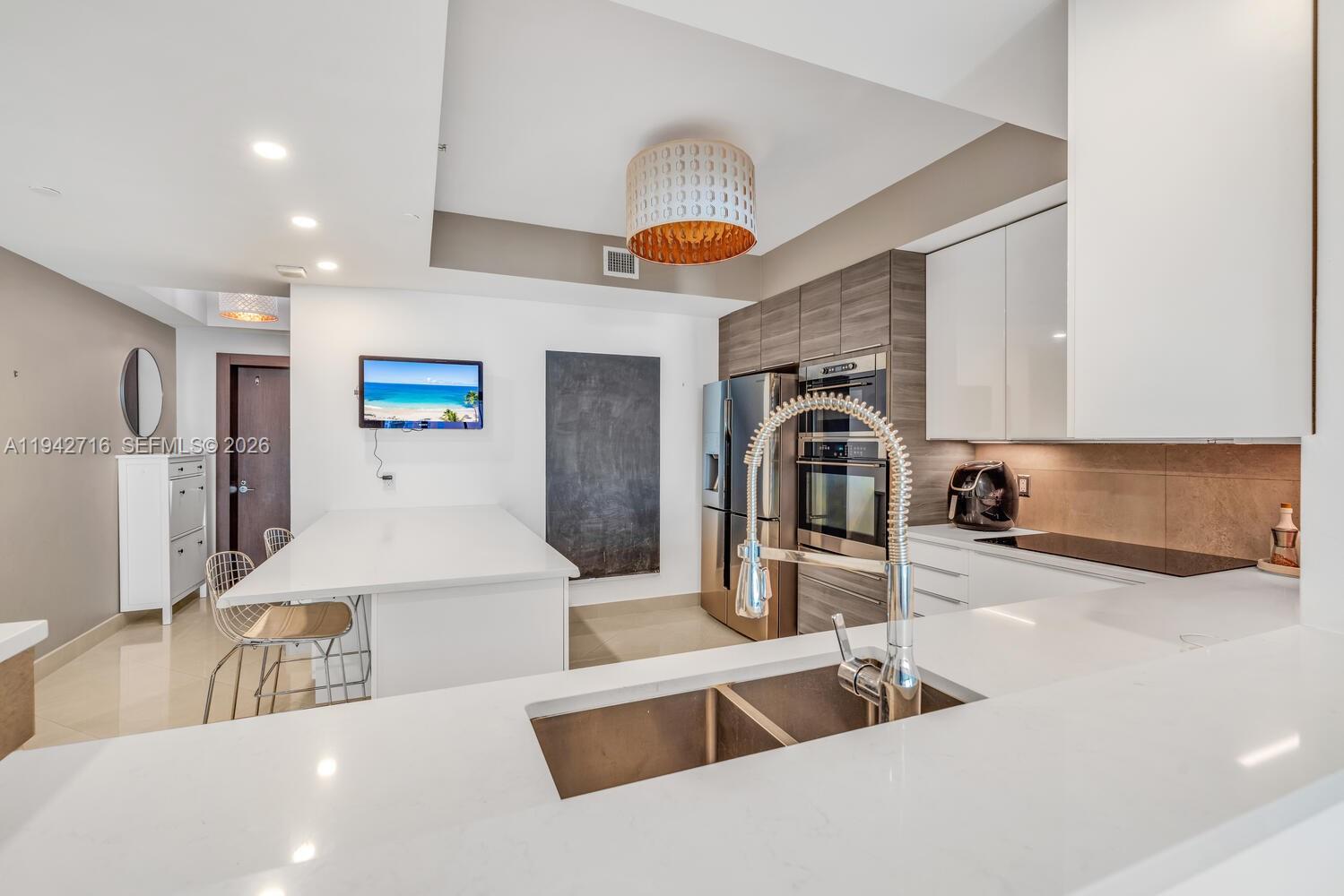 3340 NE 190th St 1408