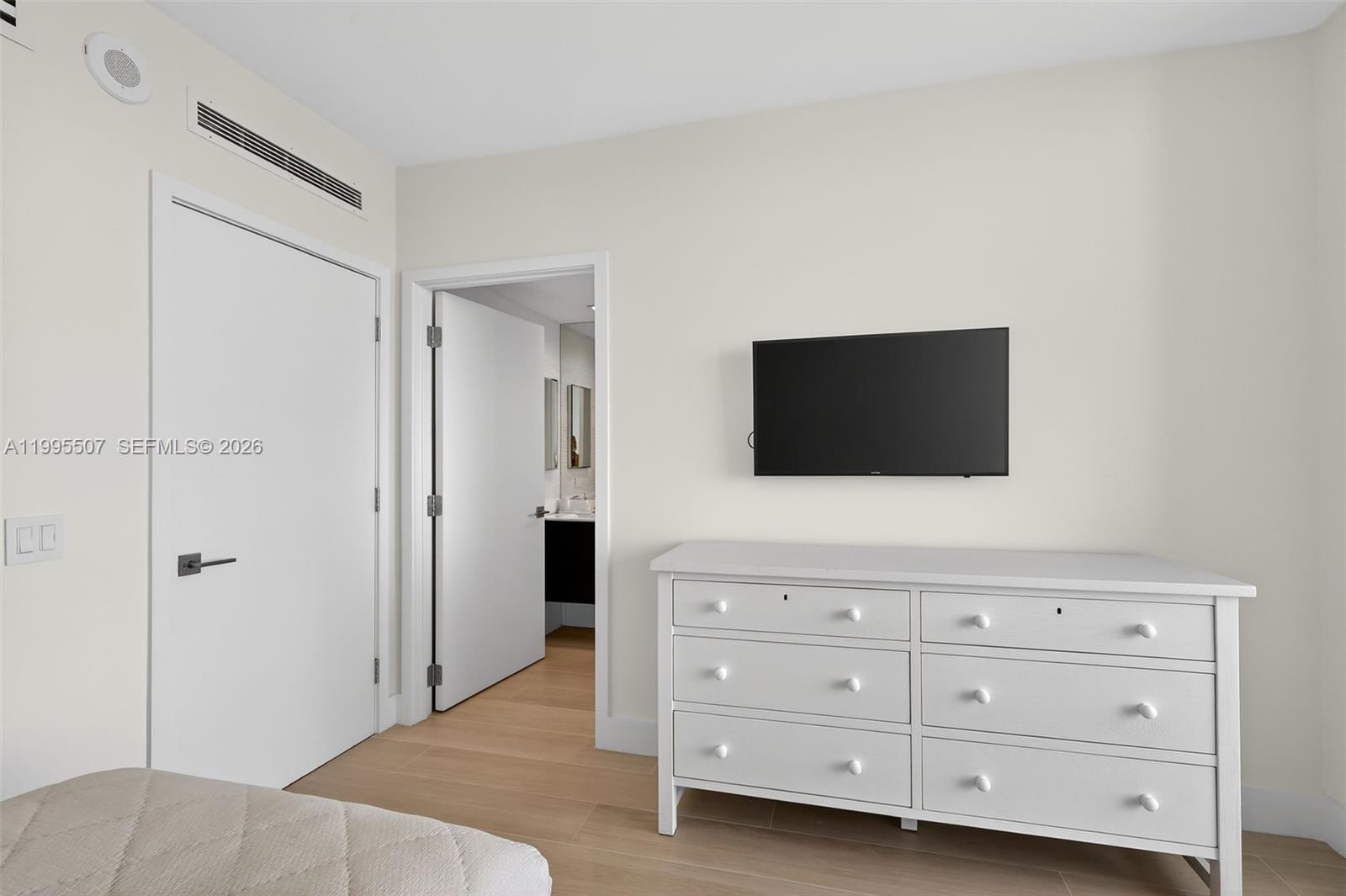 BELLAMARE @ WILLIAMS ISLA - Residential