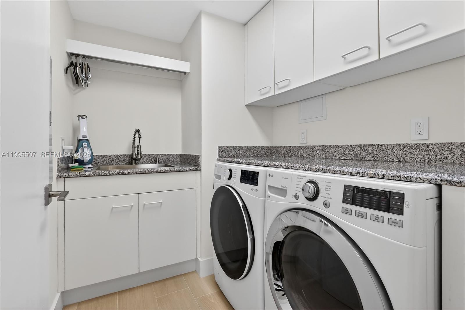 BELLAMARE @ WILLIAMS ISLA - Residential