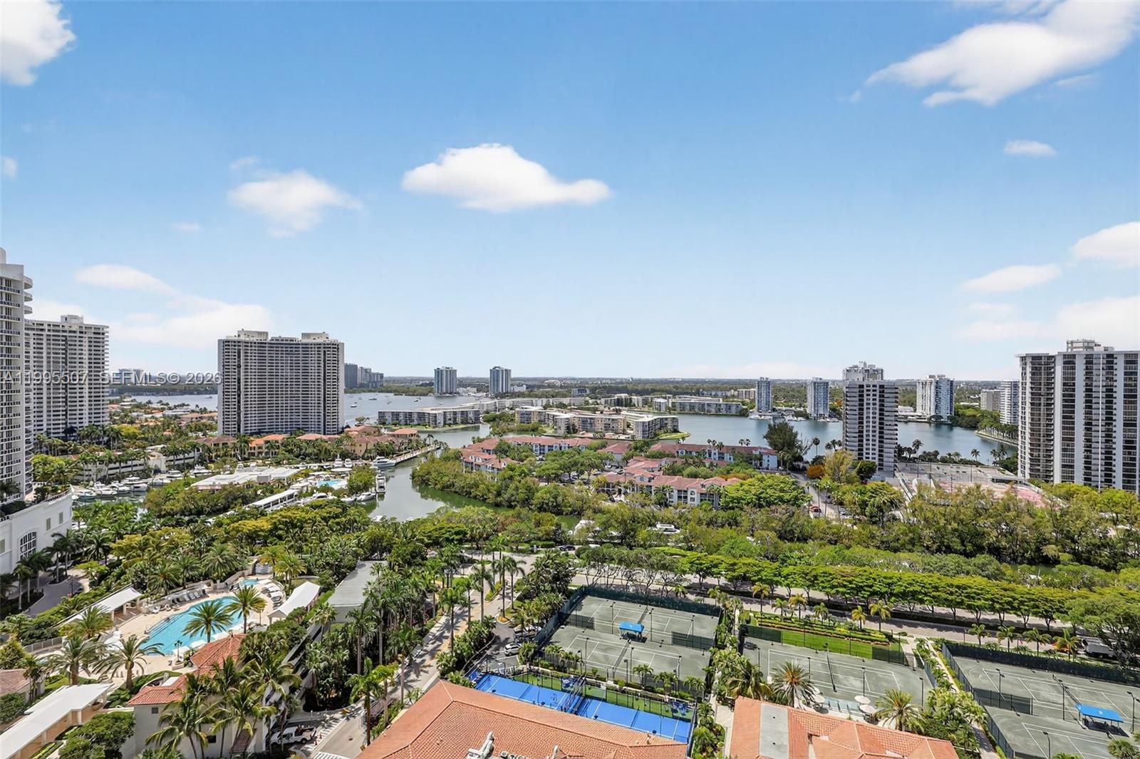 BELLAMARE @ WILLIAMS ISLA - Residential