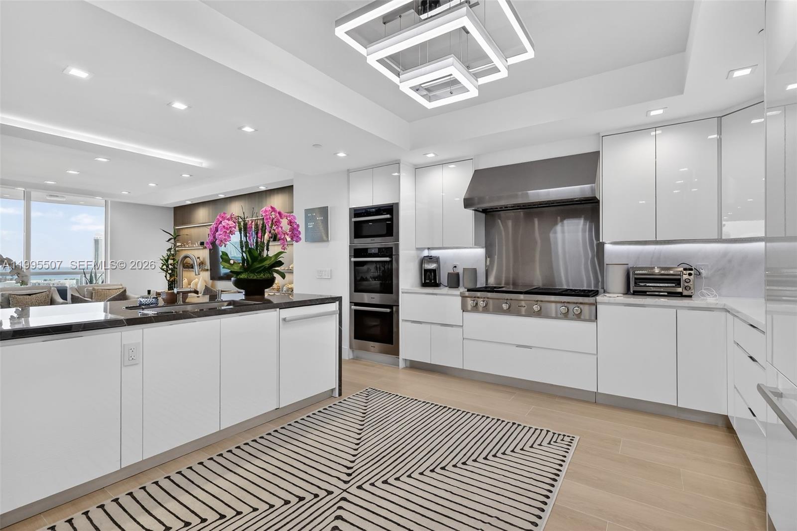 BELLAMARE @ WILLIAMS ISLA - Residential