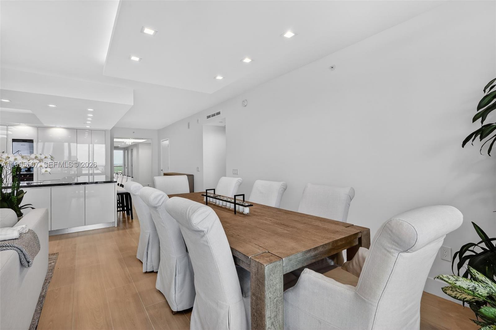 BELLAMARE @ WILLIAMS ISLA - Residential