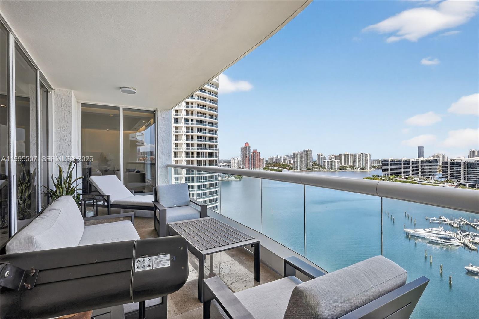 BELLAMARE @ WILLIAMS ISLA - Residential