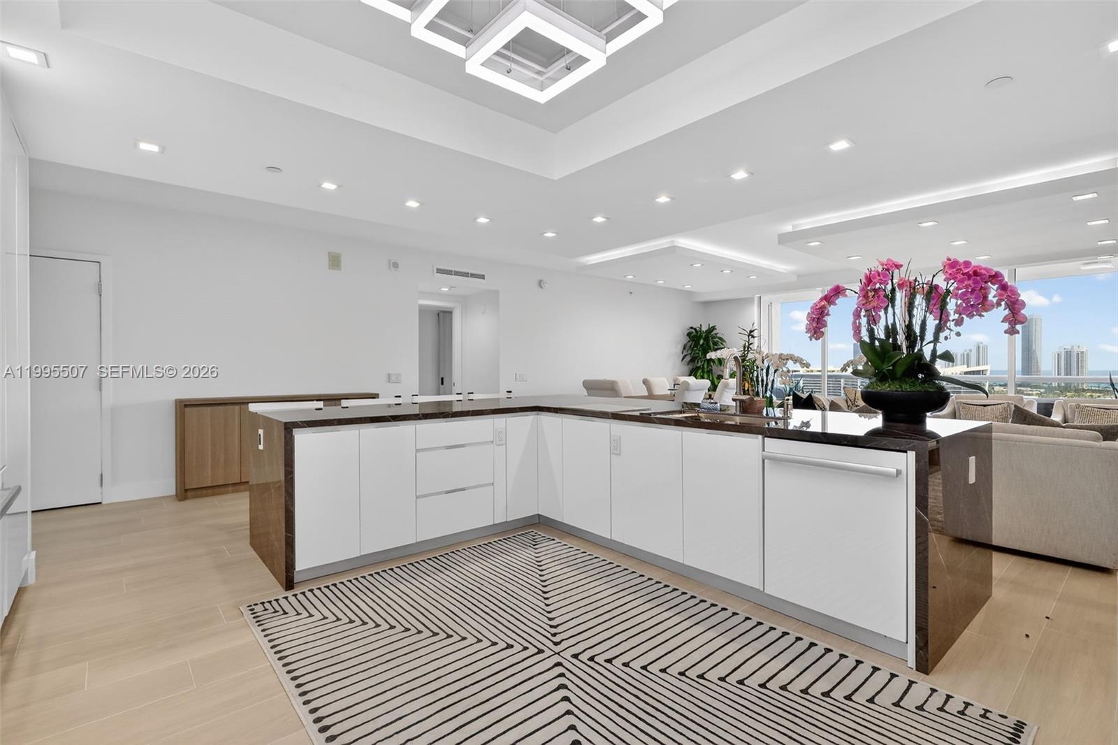 BELLAMARE @ WILLIAMS ISLA - Residential