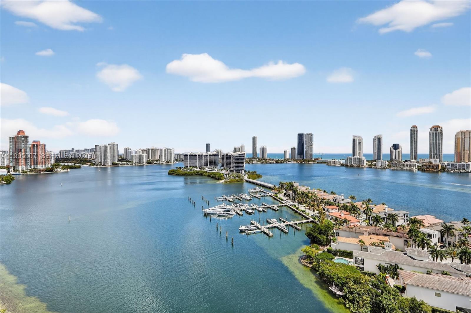 BELLAMARE @ WILLIAMS ISLA - Residential