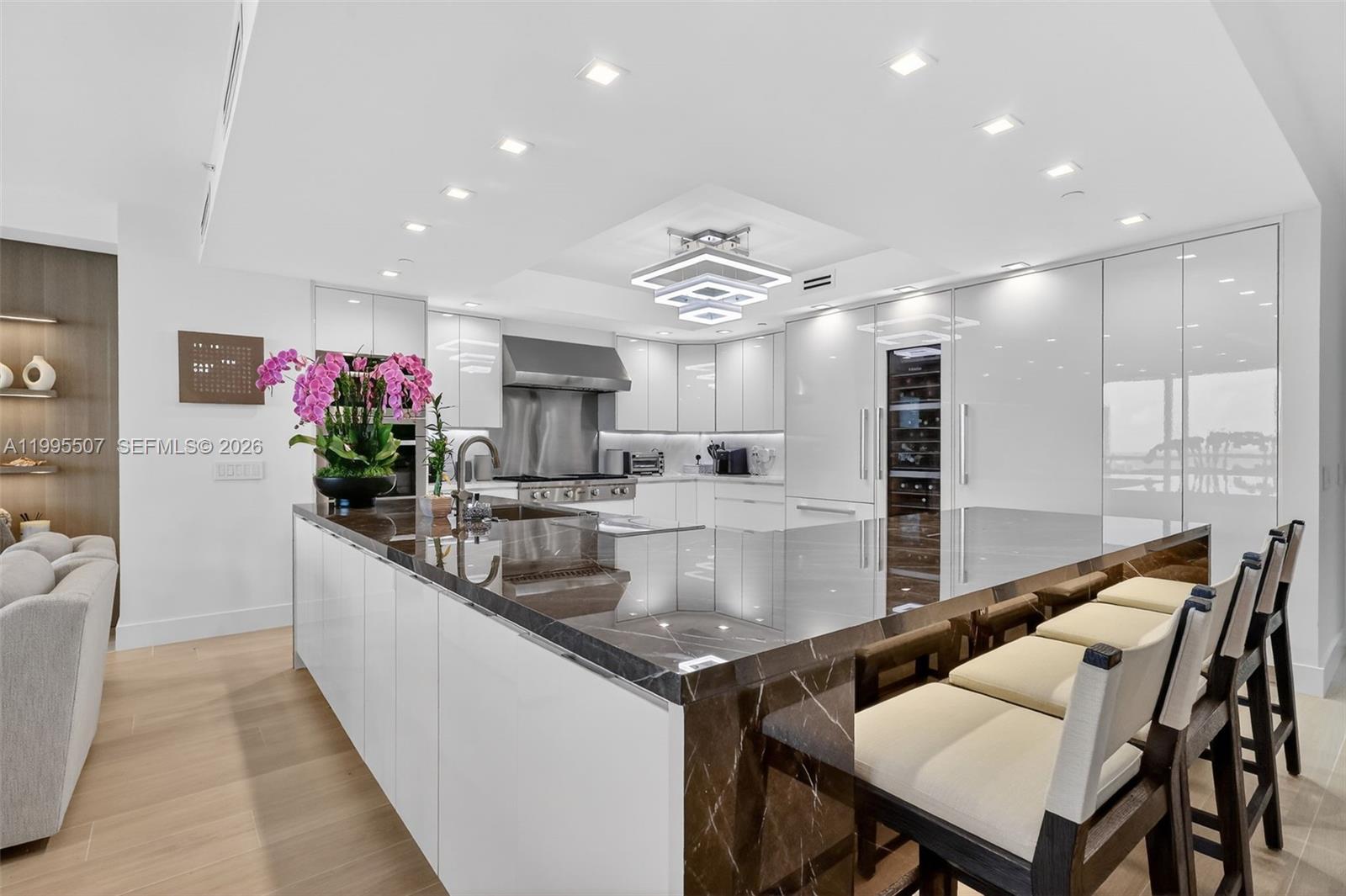 BELLAMARE @ WILLIAMS ISLA - Residential