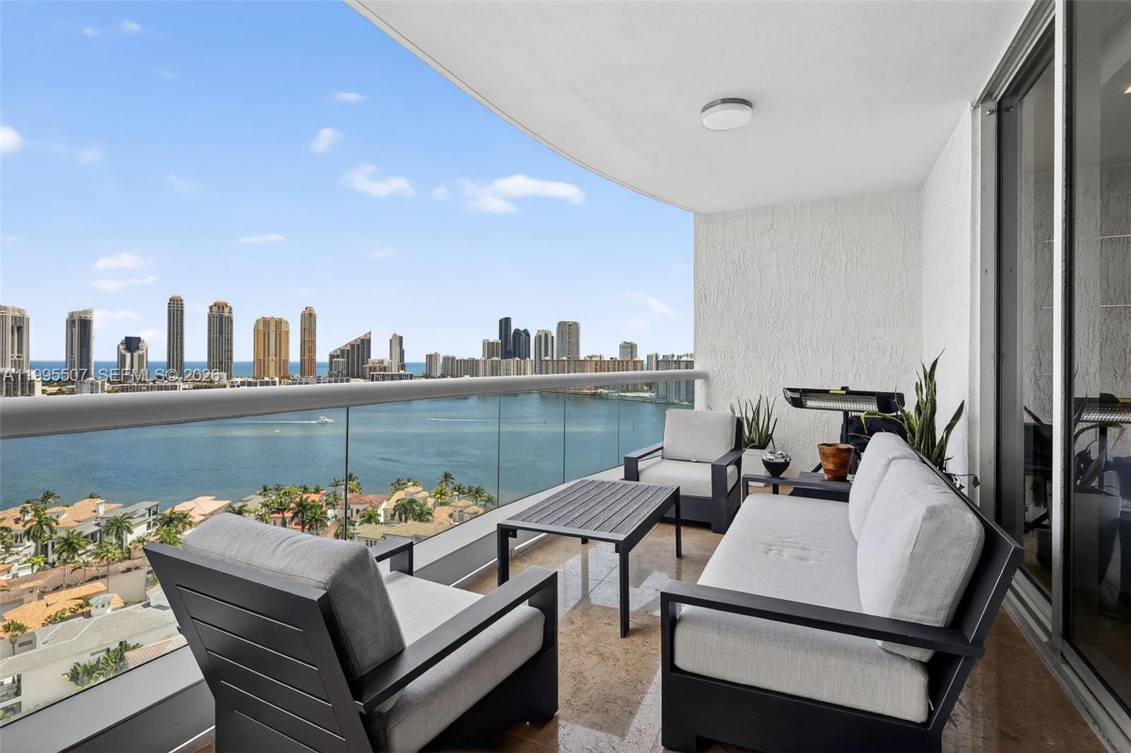 BELLAMARE @ WILLIAMS ISLA - Residential