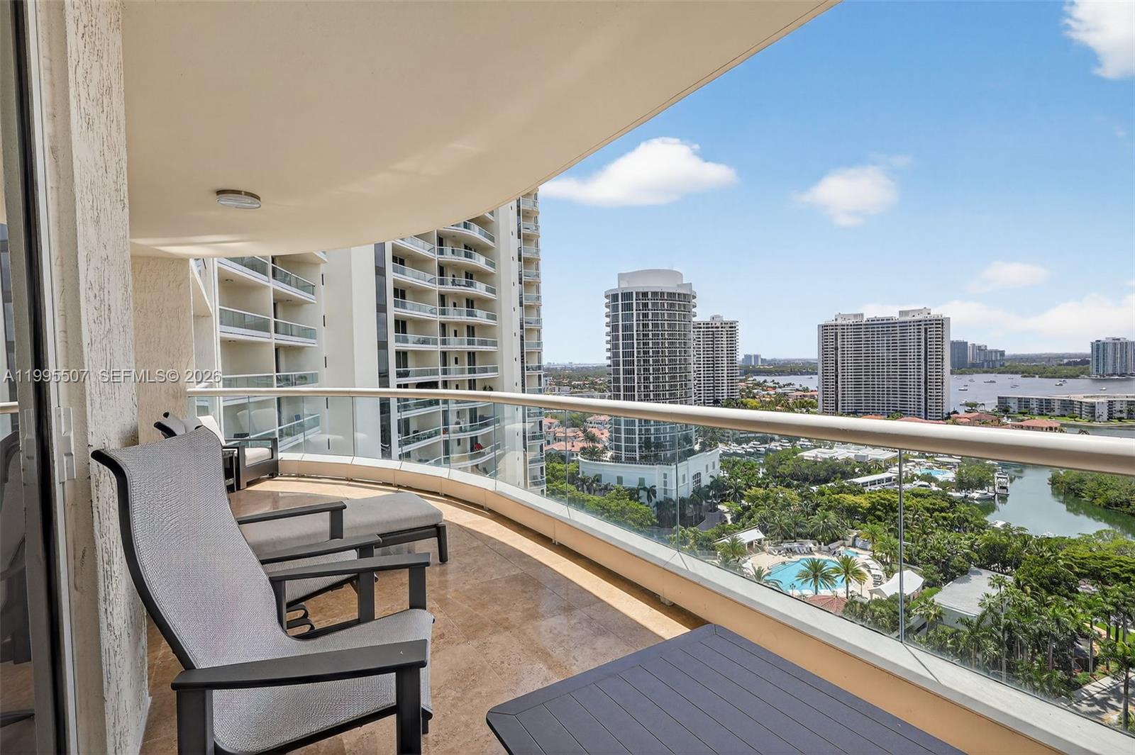 BELLAMARE @ WILLIAMS ISLA - Residential