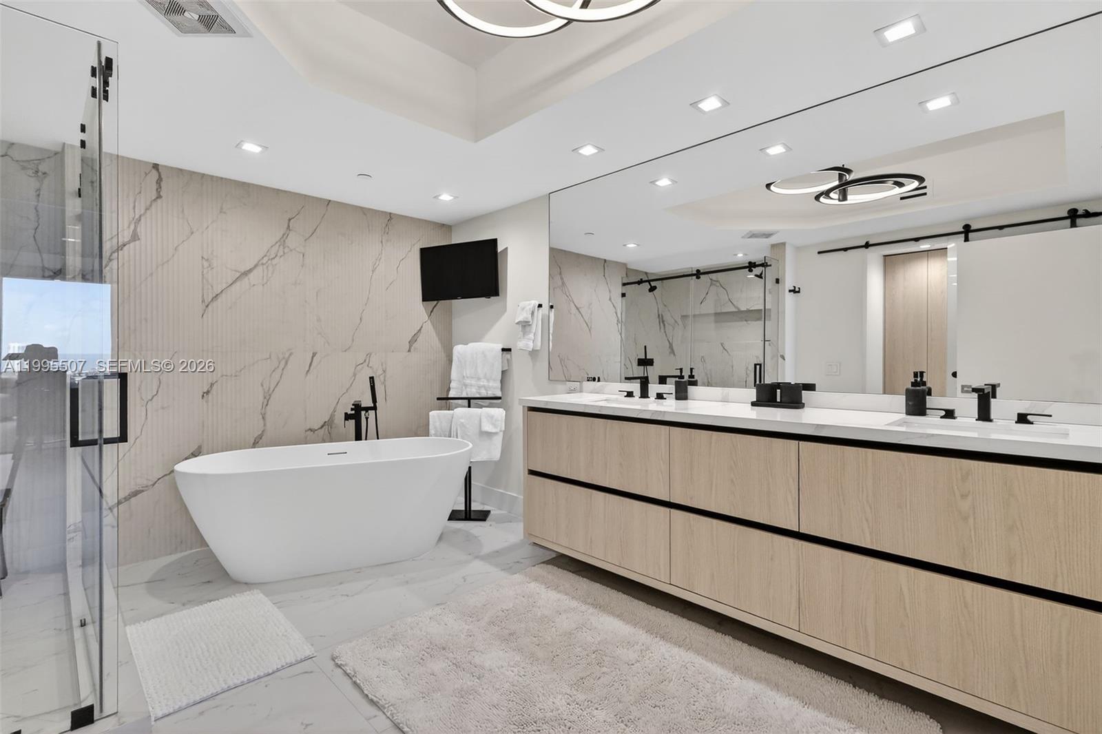 BELLAMARE @ WILLIAMS ISLA - Residential