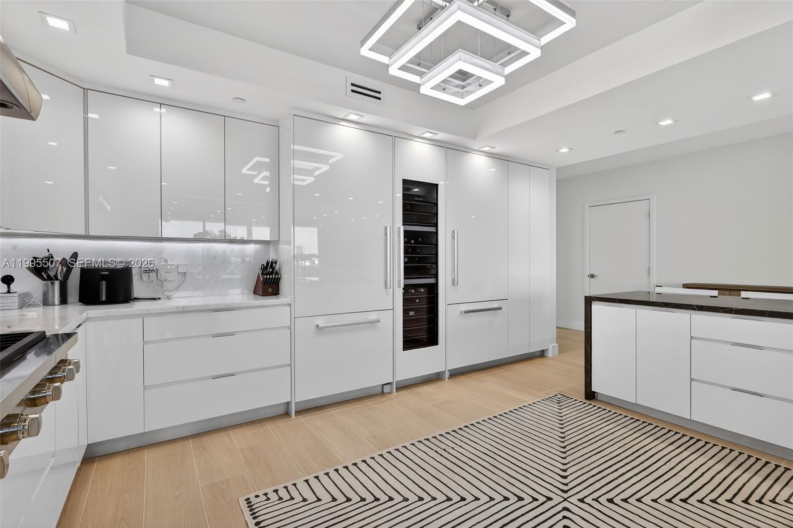 BELLAMARE @ WILLIAMS ISLA - Residential