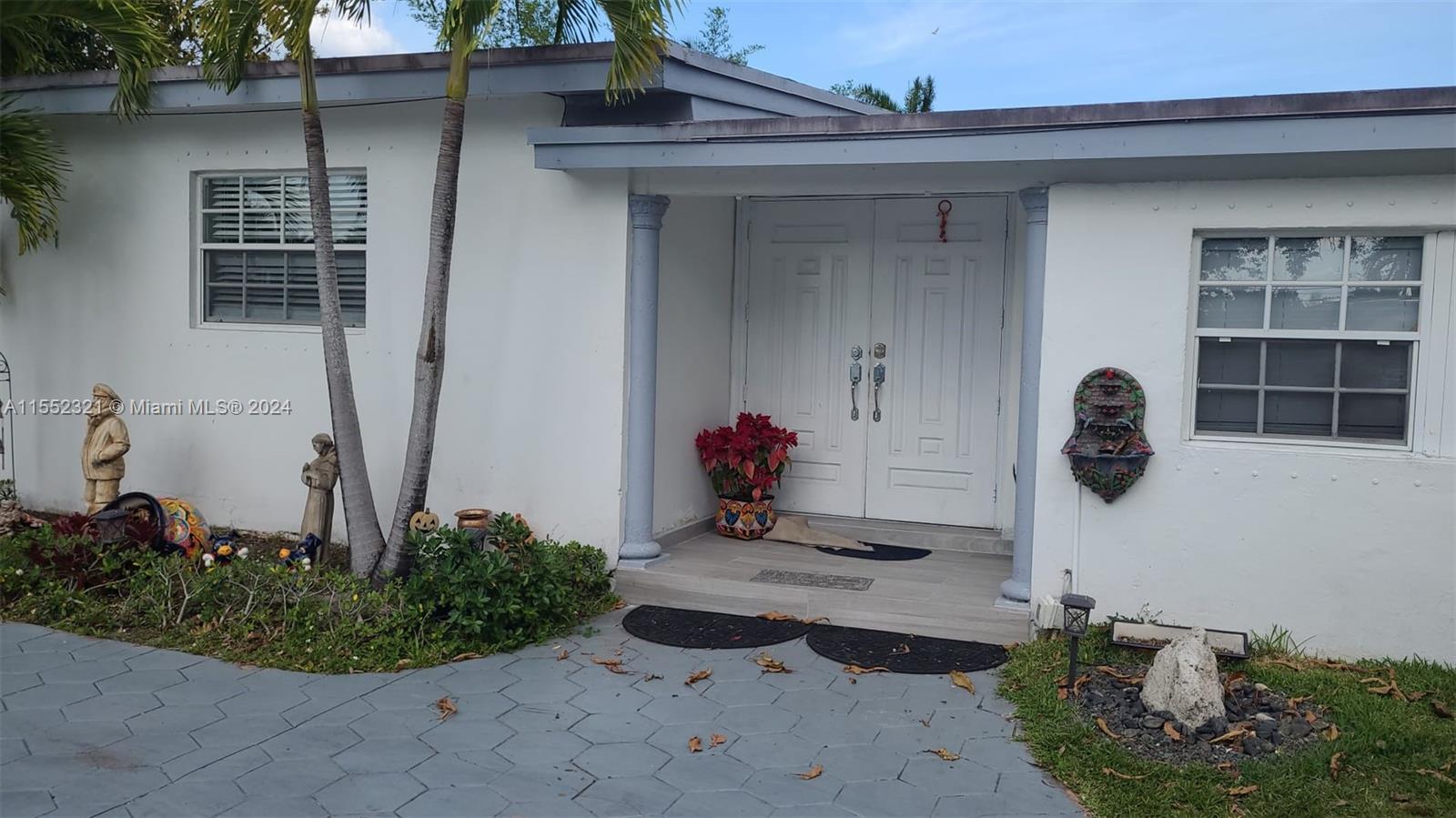 Property for Sale at 4641 Sw 112th Ave, Miami, Broward County, Florida - Bedrooms: 6 
Bathrooms: 4  - $650,000