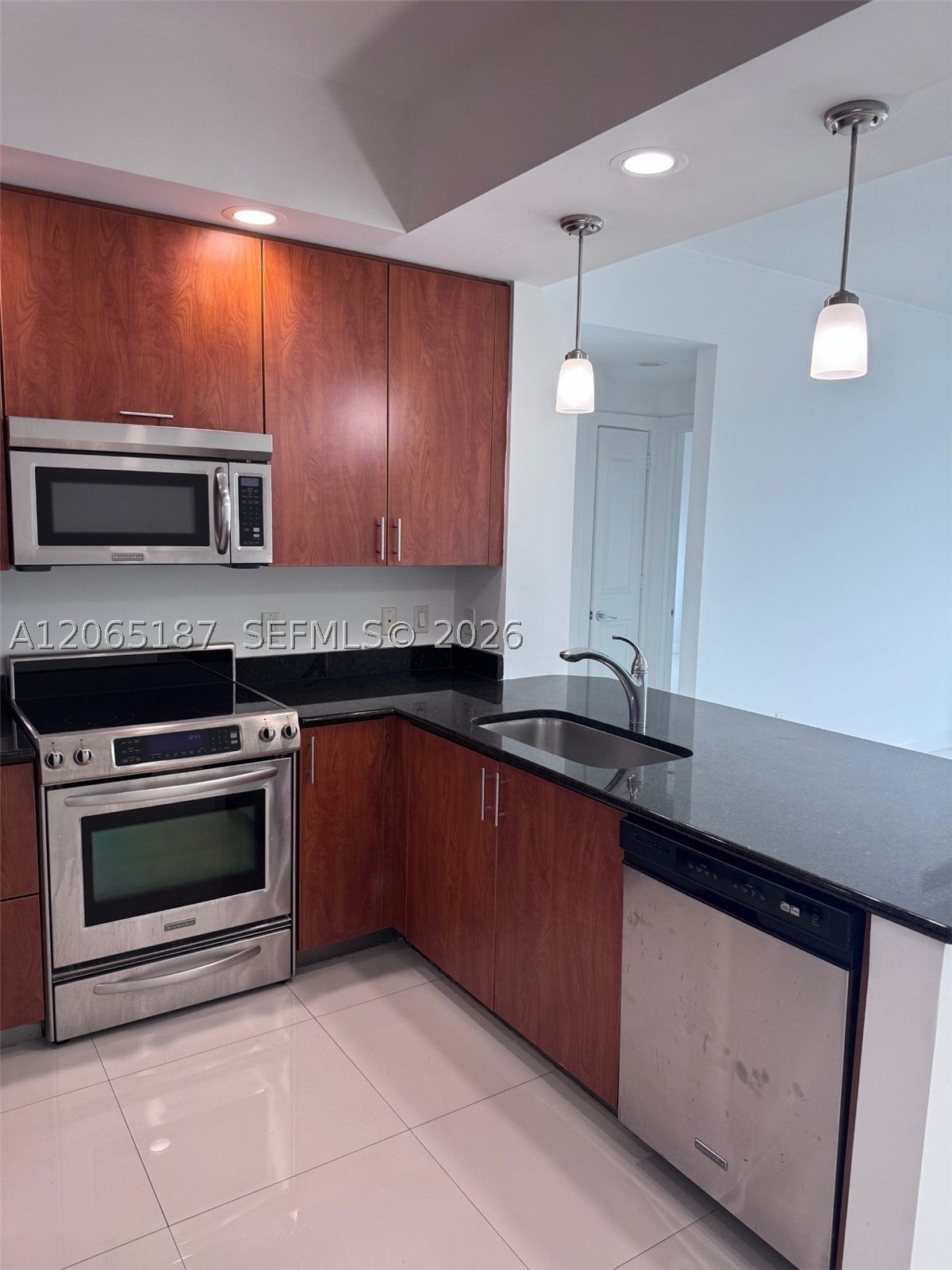 315 NE 3rd Ave 1905