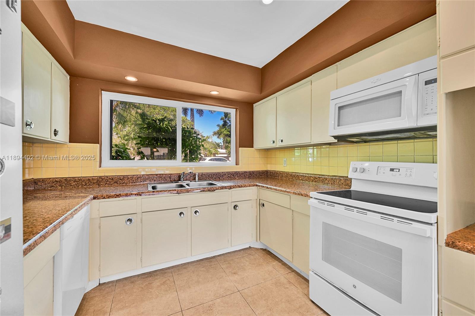 PALM RIDGE - Residential