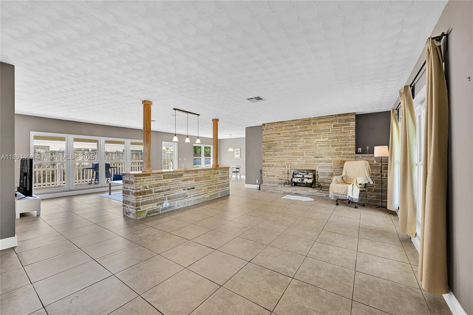 PALM RIDGE - Residential