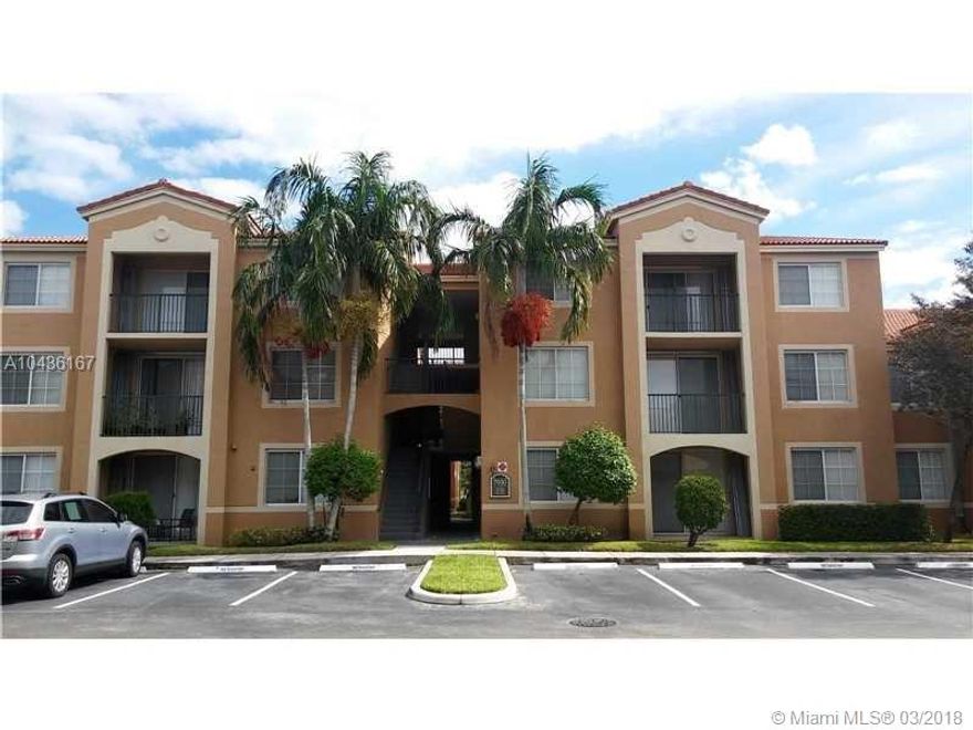 Live in one of the Best communities in Tamarac "Saint Andrews a Luxury condominium & Gated Community" 2 Beds , 2 Baths, Washer & Dryer, open kitchen, Balcony, Brand new remodeled, new baths, This Community offer Private Gym, Tennis Courts, Community pool.