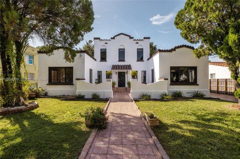 Photo of 2152 SW 10th St, Miami, FL 33135 (MLS # A12004009)