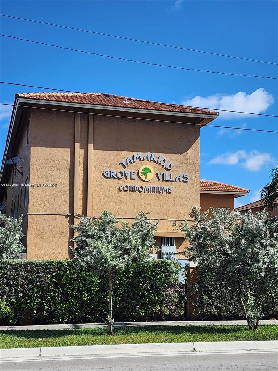 8183 Nw 8th St C4, Miami, Broward County, Florida - 2 Bedrooms  
3 Bathrooms - 