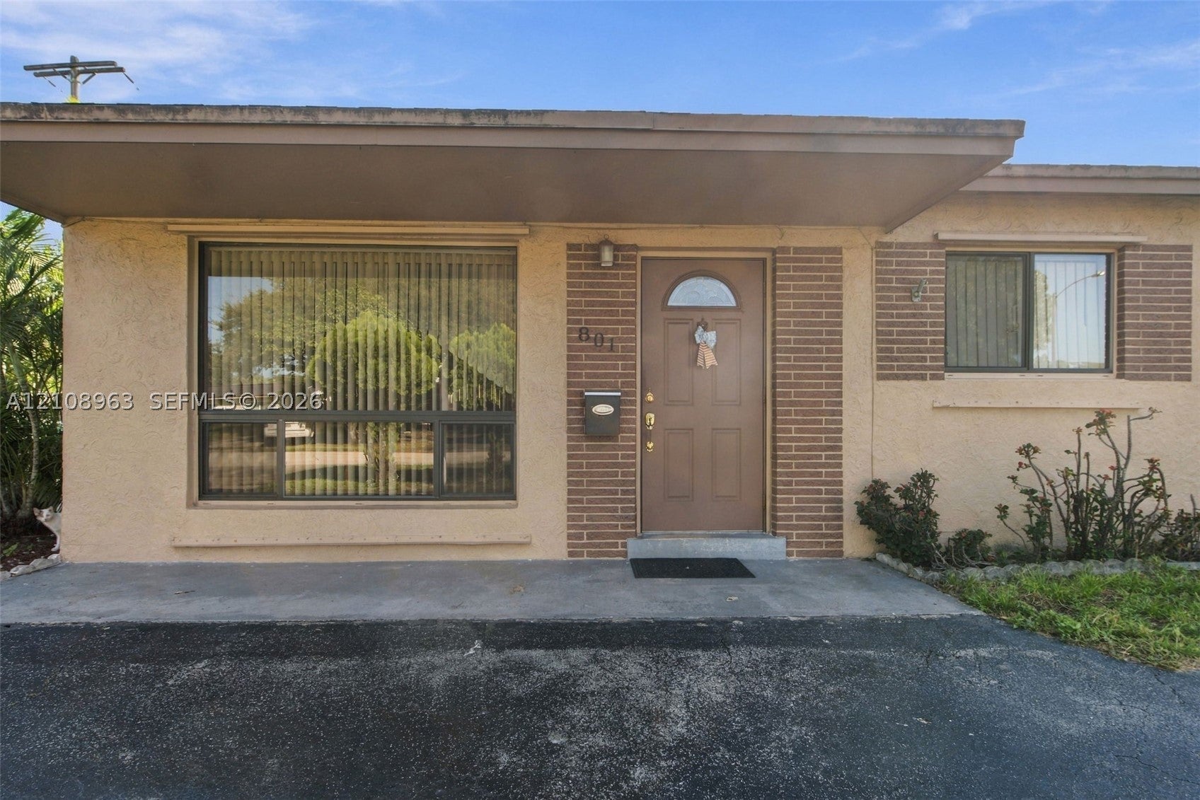 801 N 76th Ave
