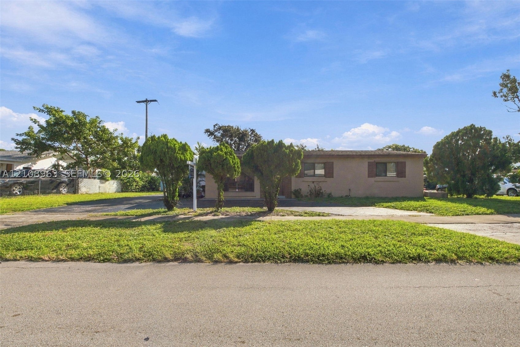 801 N 76th Ave