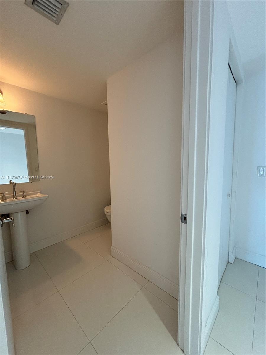 LATITUDE ON THE RIVER CON - Residential Lease