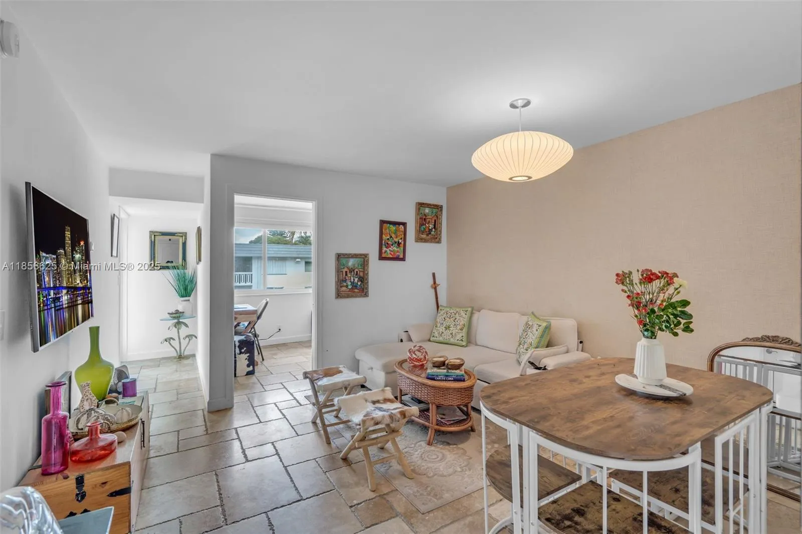 Key Biscayne, Florida 33149, United States, 1 Bedroom Bedrooms, ,2 BathroomsBathrooms,Residential,Active,190085