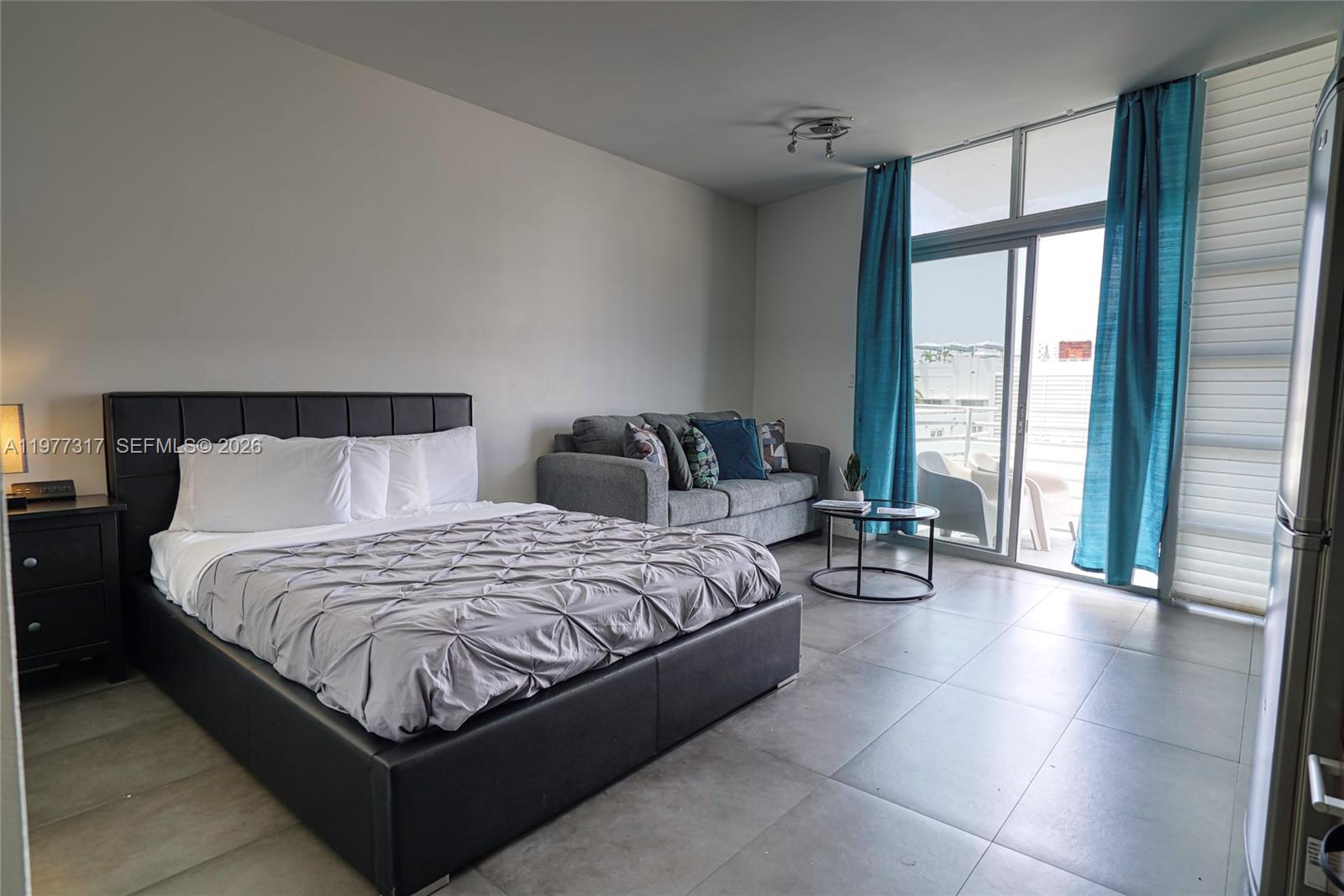 THE STRAND ON OCEAN DRIVE - Residential