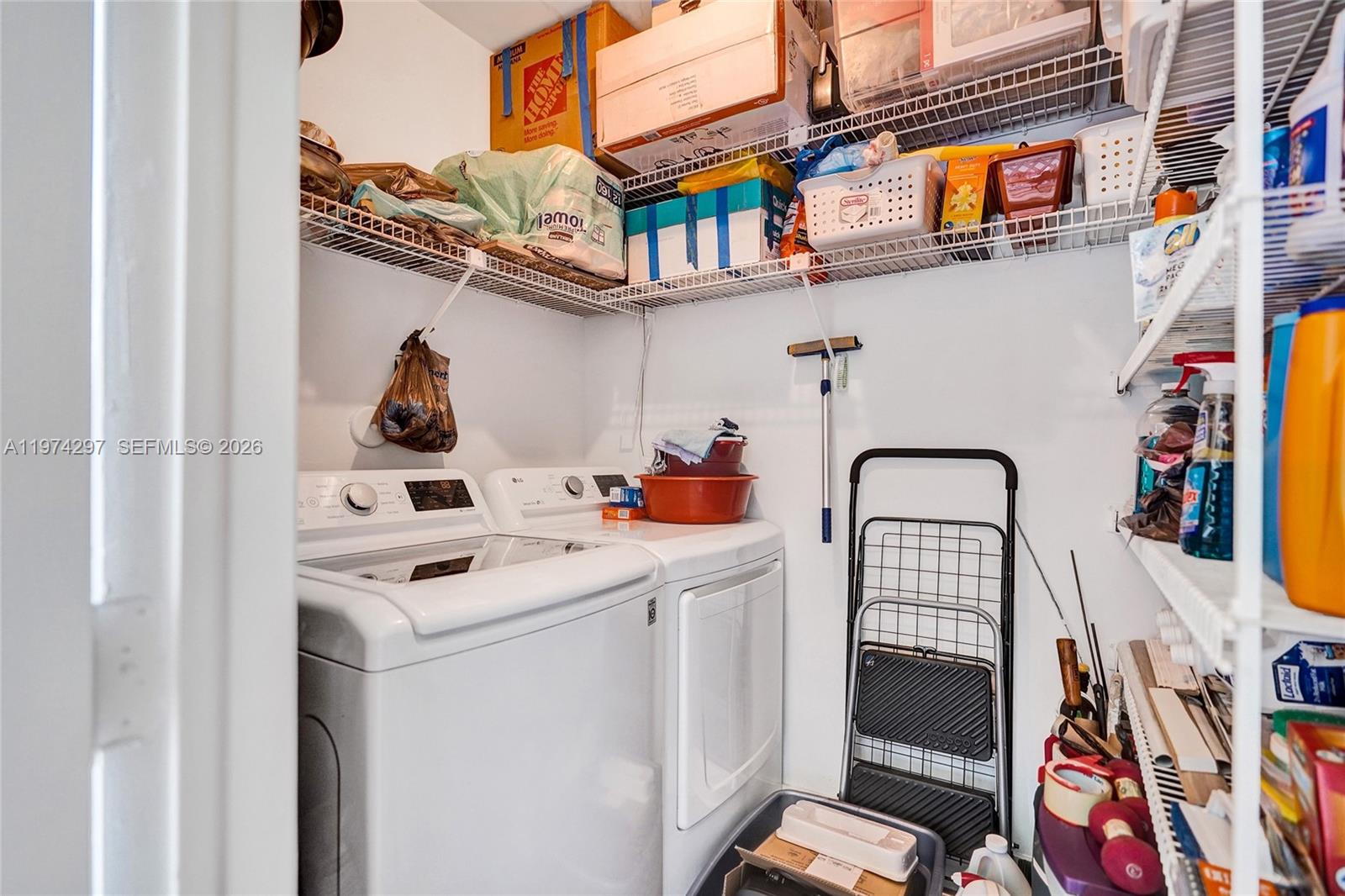 ASHLAND G CONDO - Residential