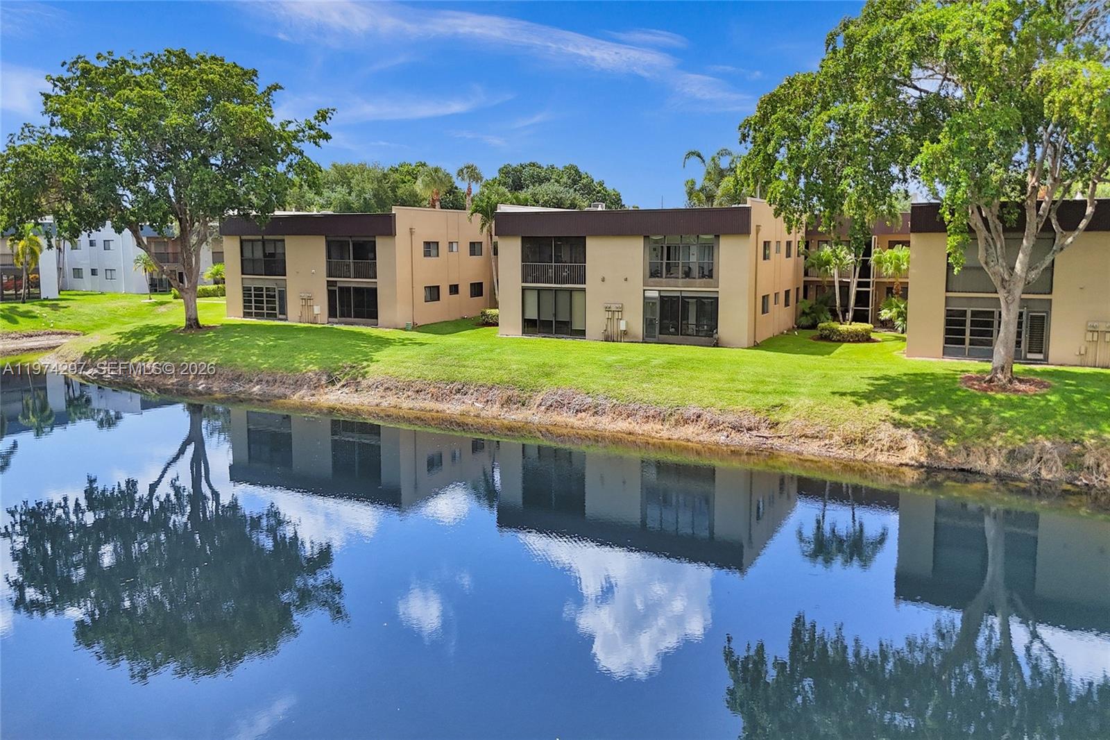 ASHLAND G CONDO - Residential