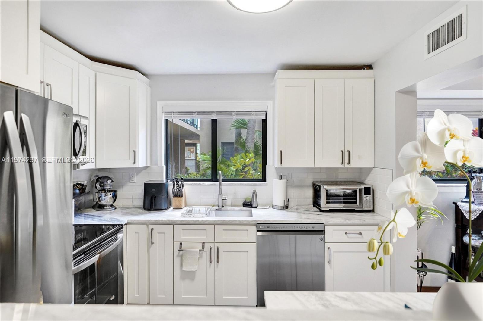 ASHLAND G CONDO - Residential